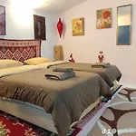 Apartament 3 *
